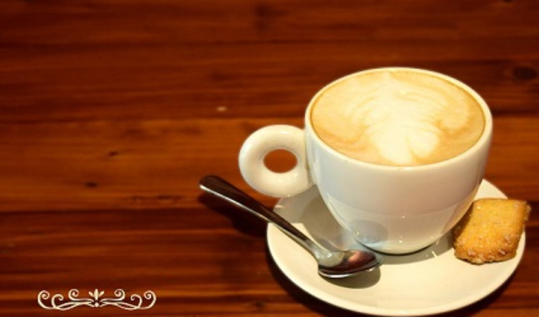 Rinjani Square: Relax at D & D Dinadino Cafe, Cilacap's Local Favorite
